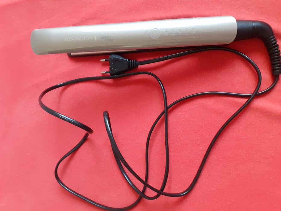 Placa de indreptat parul Remington keratin protect