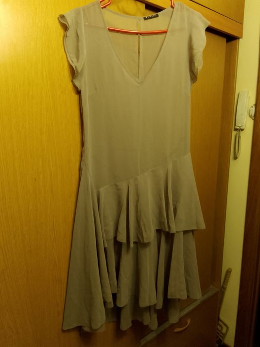 платье   и. Шляпки.   серебристого цвета