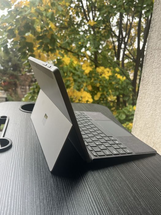 Microsoft Surface Go 2