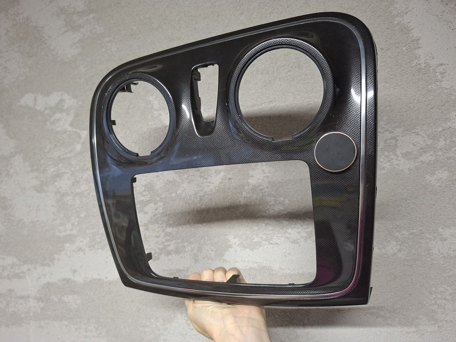 Masca navigație sau radio Dacia Sandero