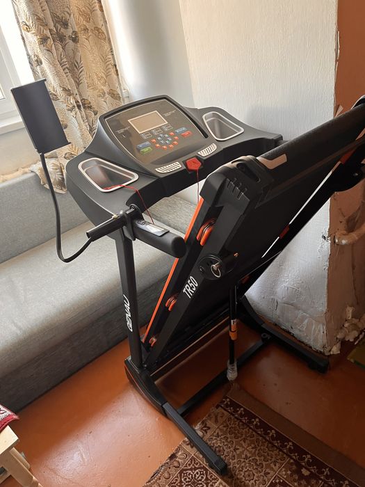 Продам беговую дорожку