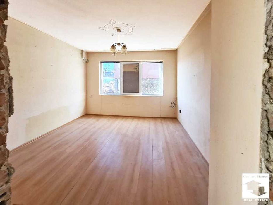 104980 ЕКСКЛУЗИВНО! Апартамент с 3 спални и гараж в кв. Акация