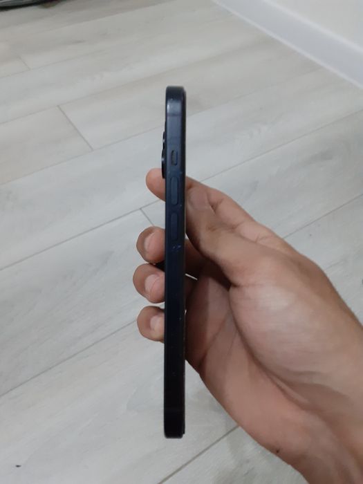 iPhone 15 128GB черный