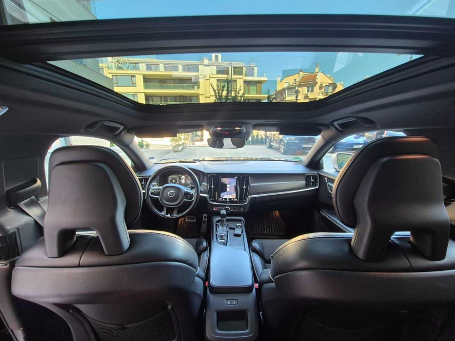 Volvo V90 D4 R-Design