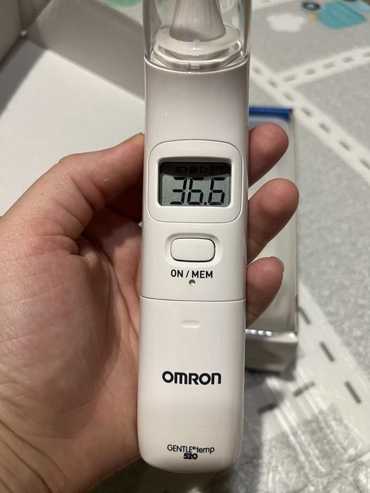 Термометър за ухо Omron