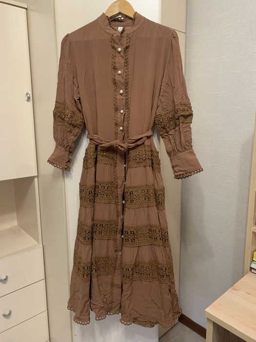 Платье на любое мероприятие с кружевами