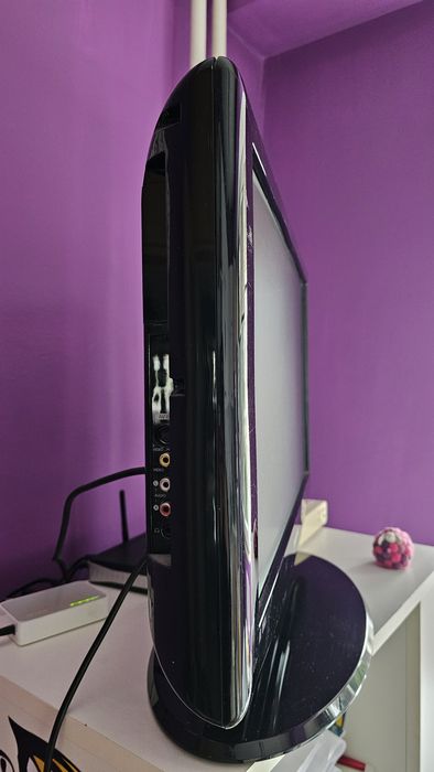 Телевизор SAMSUNG 32 инча