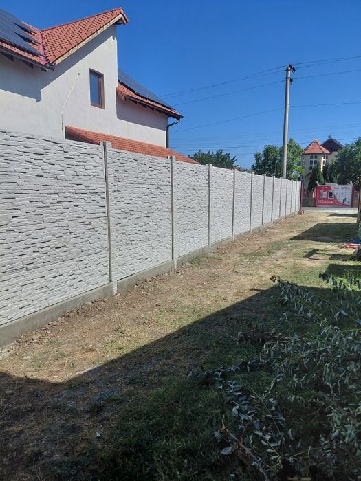 Producem si montam gard placi beton