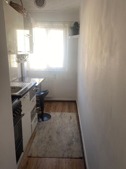 Închiriez apartament două camere
