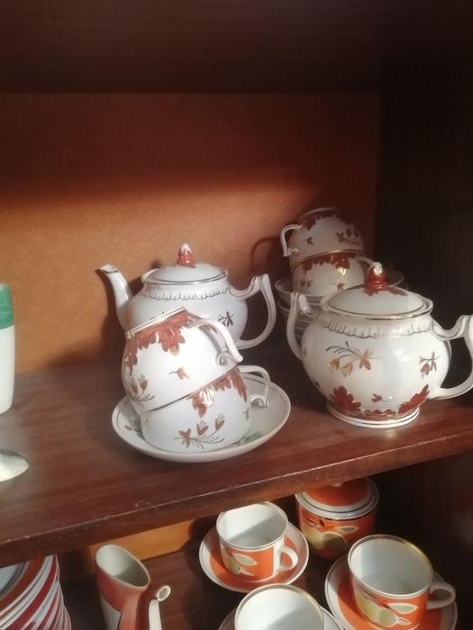 Продам тарелки разные, сервизы СССР