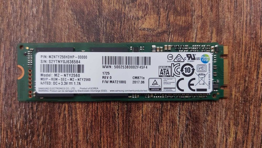 Продавам INTEL SSD PRO 5400s Series 180 GB и Samsung SSD 192 и 256 GB