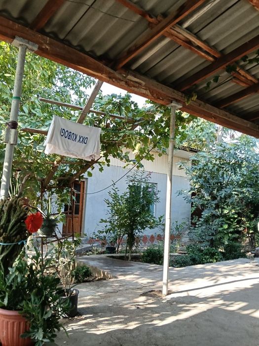 Hovli Uy Olmaliq soyda Olmaliq oxangaron kvartiraga almashtiramiz