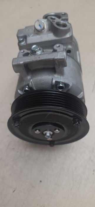 Compresor Audi A4/A5 8T0260805E
