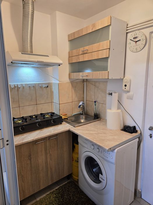 Persoană fizică ofer garsonieră spre inchiriere