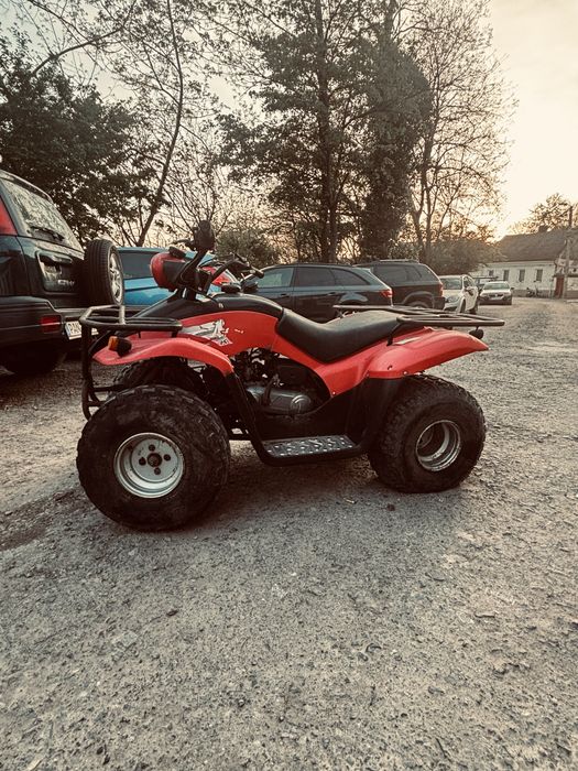 Atv kymco. Motor 100