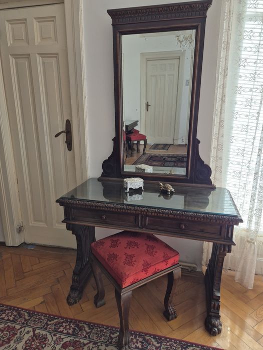 Mobila vintage din lemn masiv (set) pentru dormitor