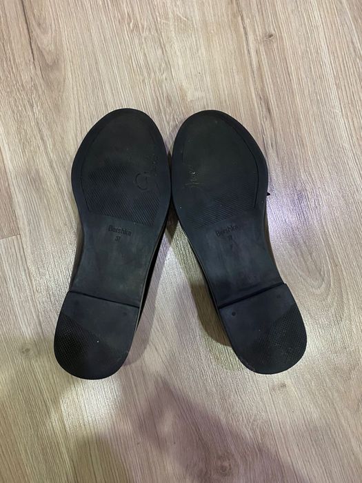 Лоферы Bershka лакированные