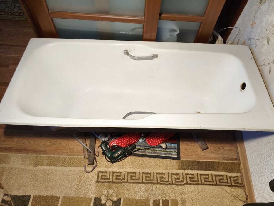 Чугунная ванна с ручками