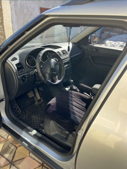 Продам машину Skoda Yeti