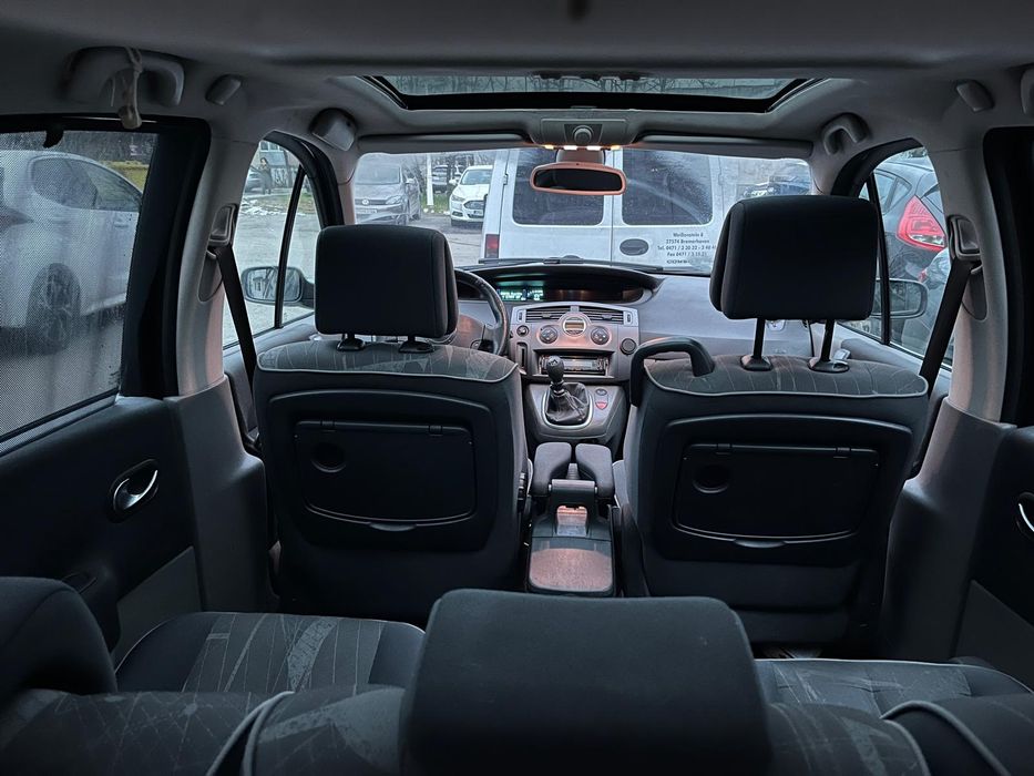 Vând Renault Megane Scenic 2