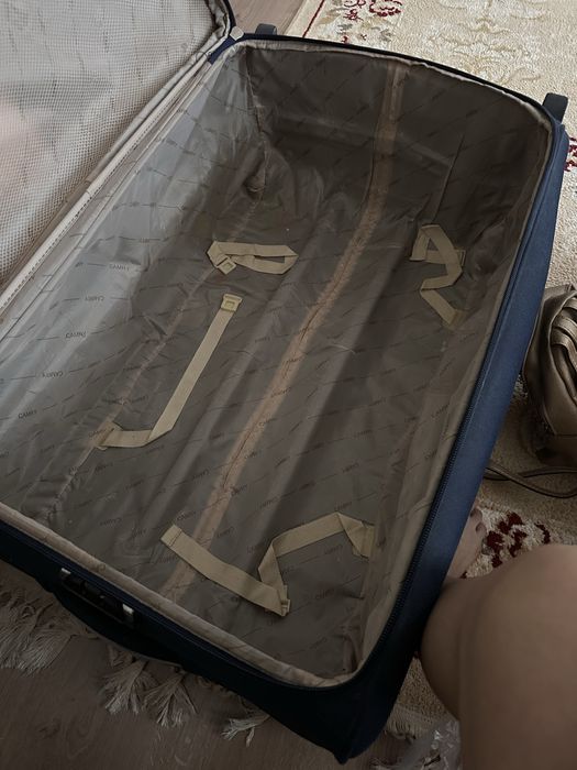 Продам большой чемодан