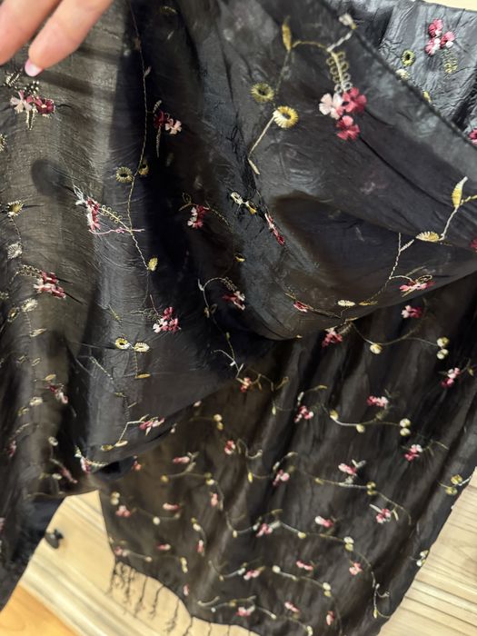 Eșarfă deosebită mătase 50%.