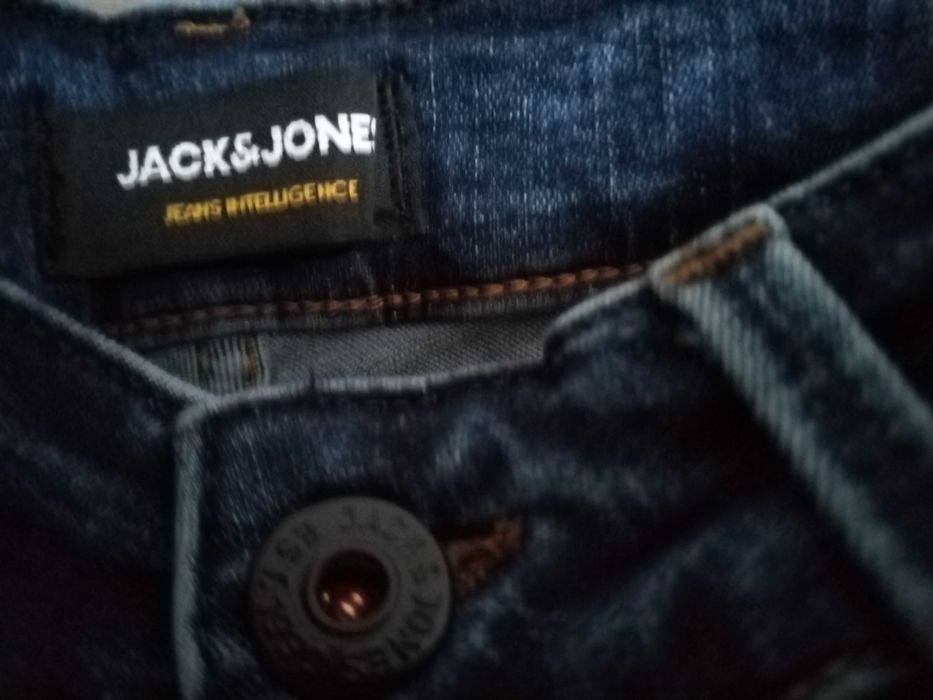 vand blugi Jack and Jones, de baieti
