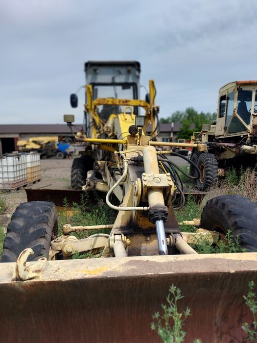 Продам Автогрейдер дз98 Б тяжелый