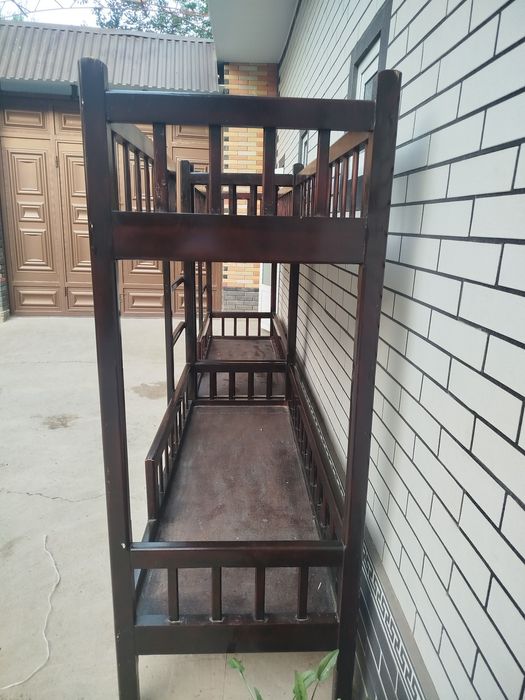 2 etajli krovat sotiladi