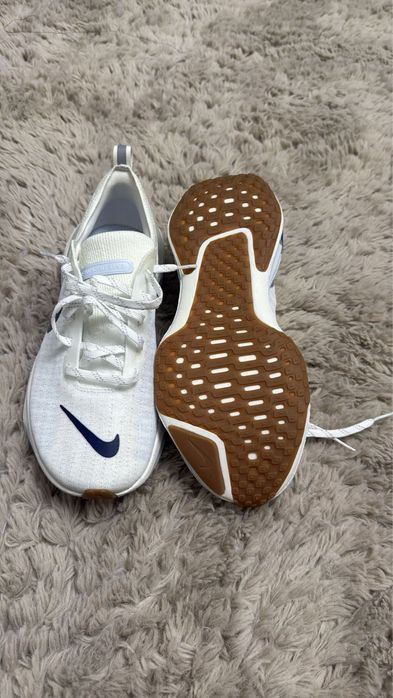 Adidasi nike zoomx nr 42.5