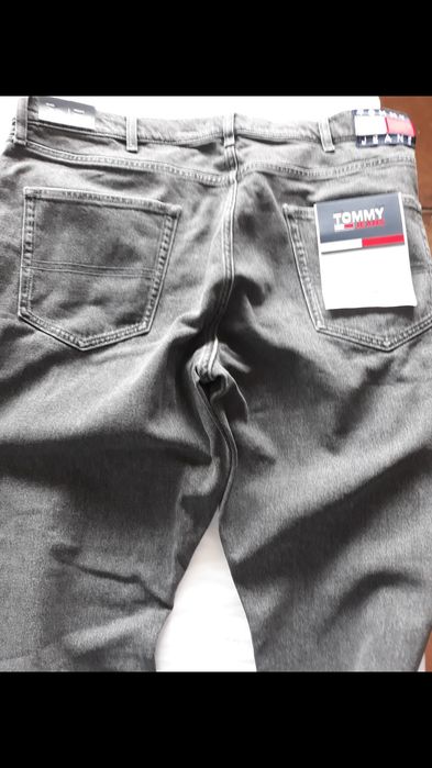 Ofertă/Blugi Tommy Jeans Plus nr 40/34 originali