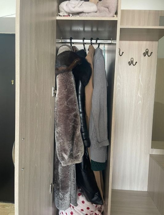 Шкаф в прихожую.