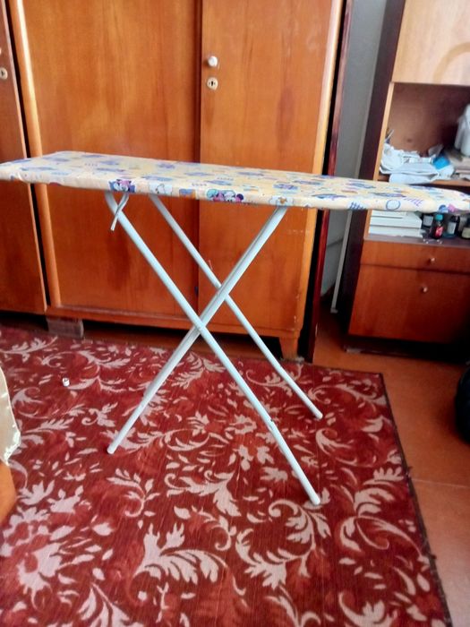 Продам гладильную доску.