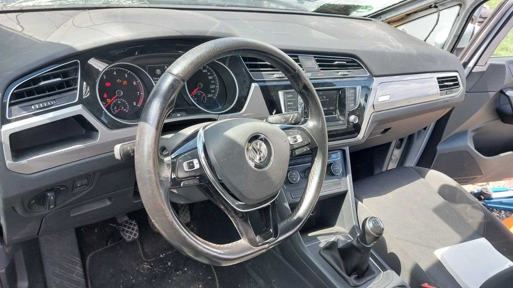 Usi,elemente interior volkswagen touran 2018 ,7 locuri,volan pe stanga