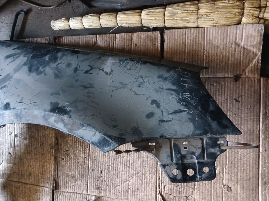 Крыло Фольксваген  Гольф5