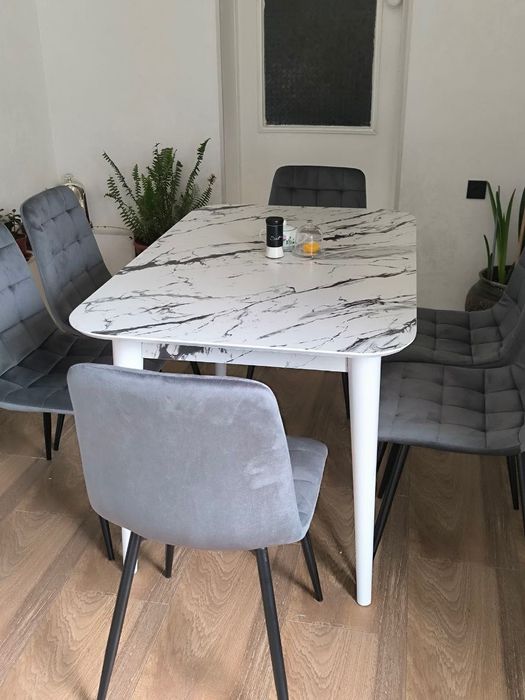 Кухонный стол размером 130×80 см. Удобный и практичный