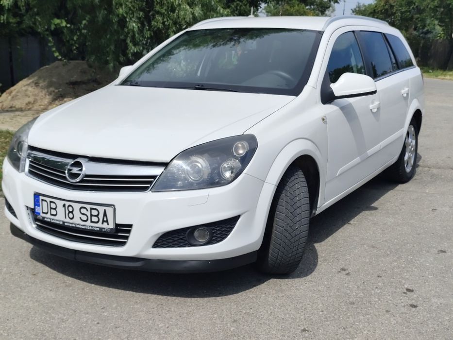 Opel Astra  H 1.7 cdti 105 cp Euro 5 2011 unic proprietar stare foarte buna