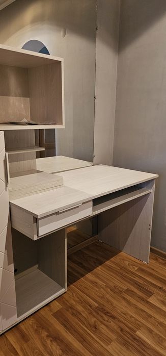 Стол компьютерный