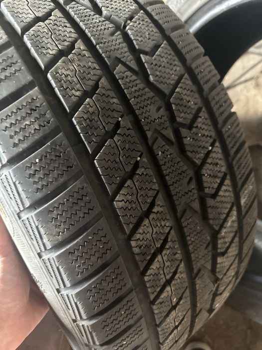 Продам.       2 колеса.     275 45 r19