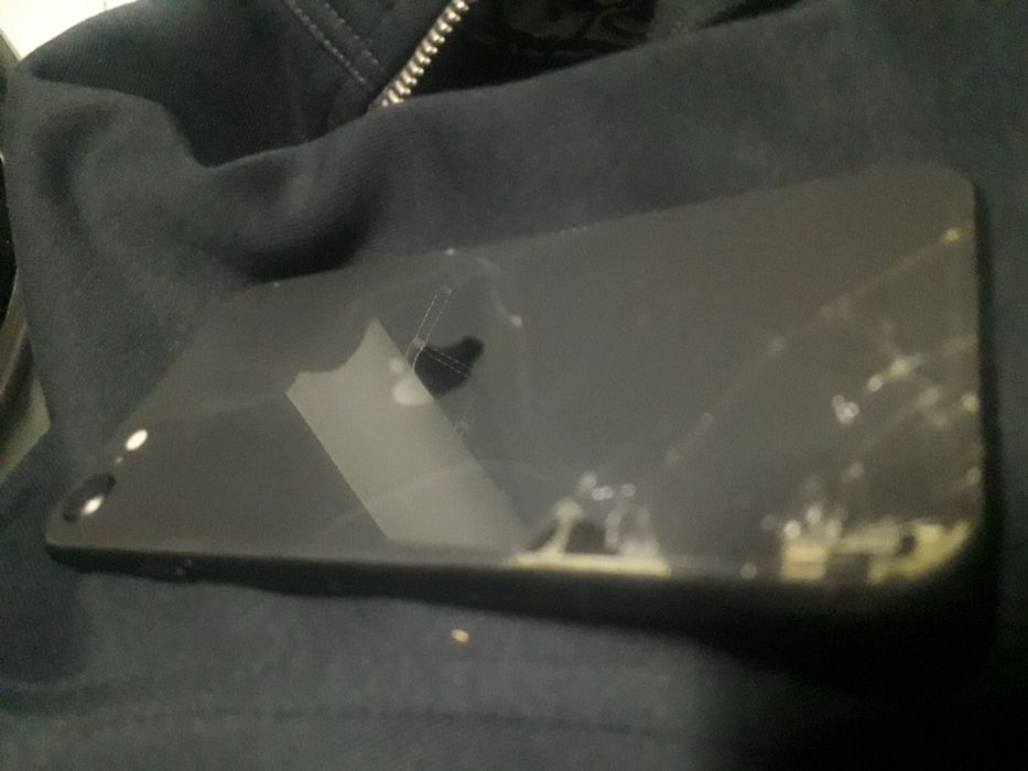 Айфон се 64гб сатылады