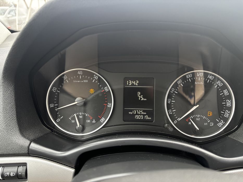 DezMotor cbzb/caroserie/faruri/flansa bord/interior Skoda octavia 2010