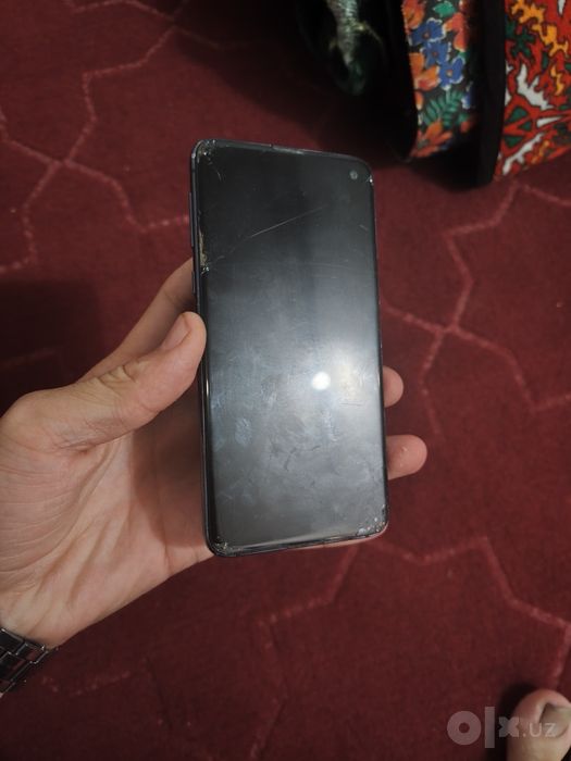 Samsung s10 e holati past