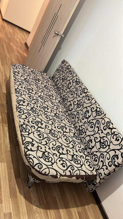 Диван раскладной, тахта