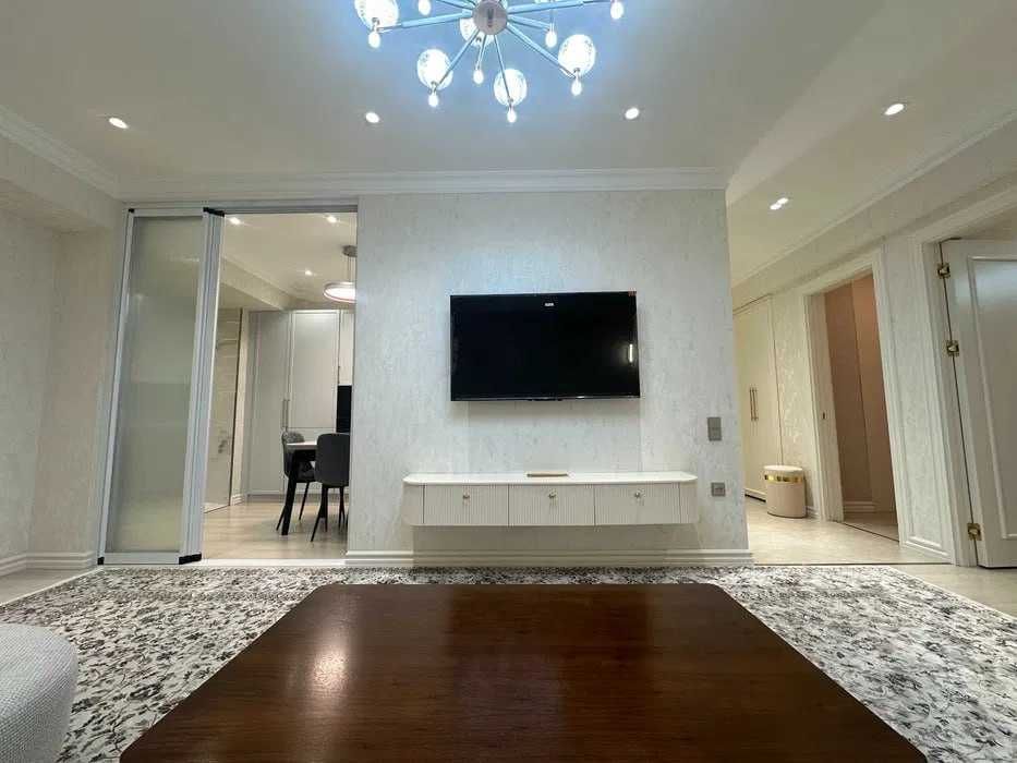 В аренду сдается трех комнатная на Улица Навои рядом с Tashkent city