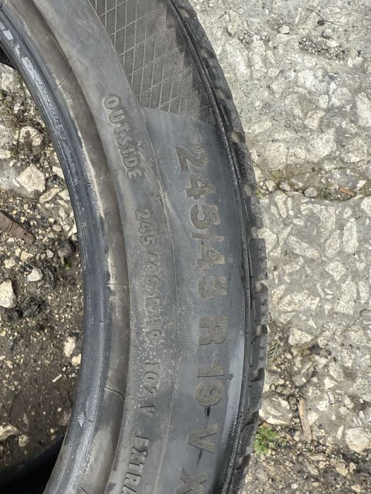 2 броя Зимни гуми Continental 245/45 R19 Dot 3819 ном 228