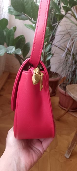 Новая мини сумка через плечо.