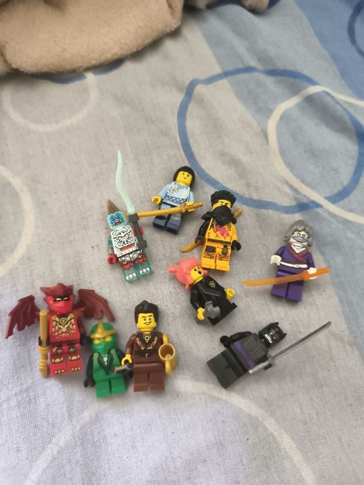 Продавам  lego ninjago