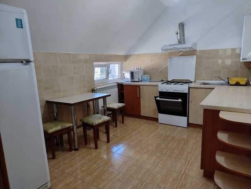 PF, 3 camere, Gara - Market Arcu, centrala proprie