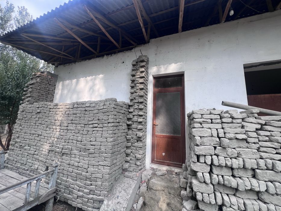 10 sotixli xovli sotiladi