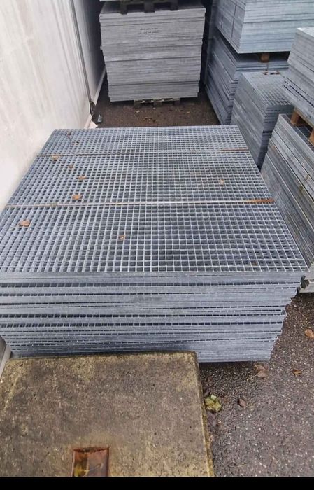 Gratare zincate la diferite dimensiuni debitam la dimensiunea dorită d